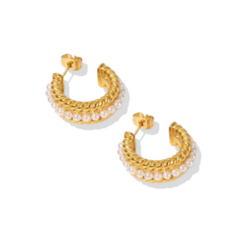 Elegantes aretes de aro chapados en oro de 18 k con detalles de perlas